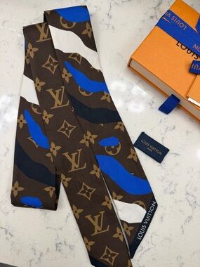 SOLD! Louis Vuitton LVXLOL  Monogram Twilly